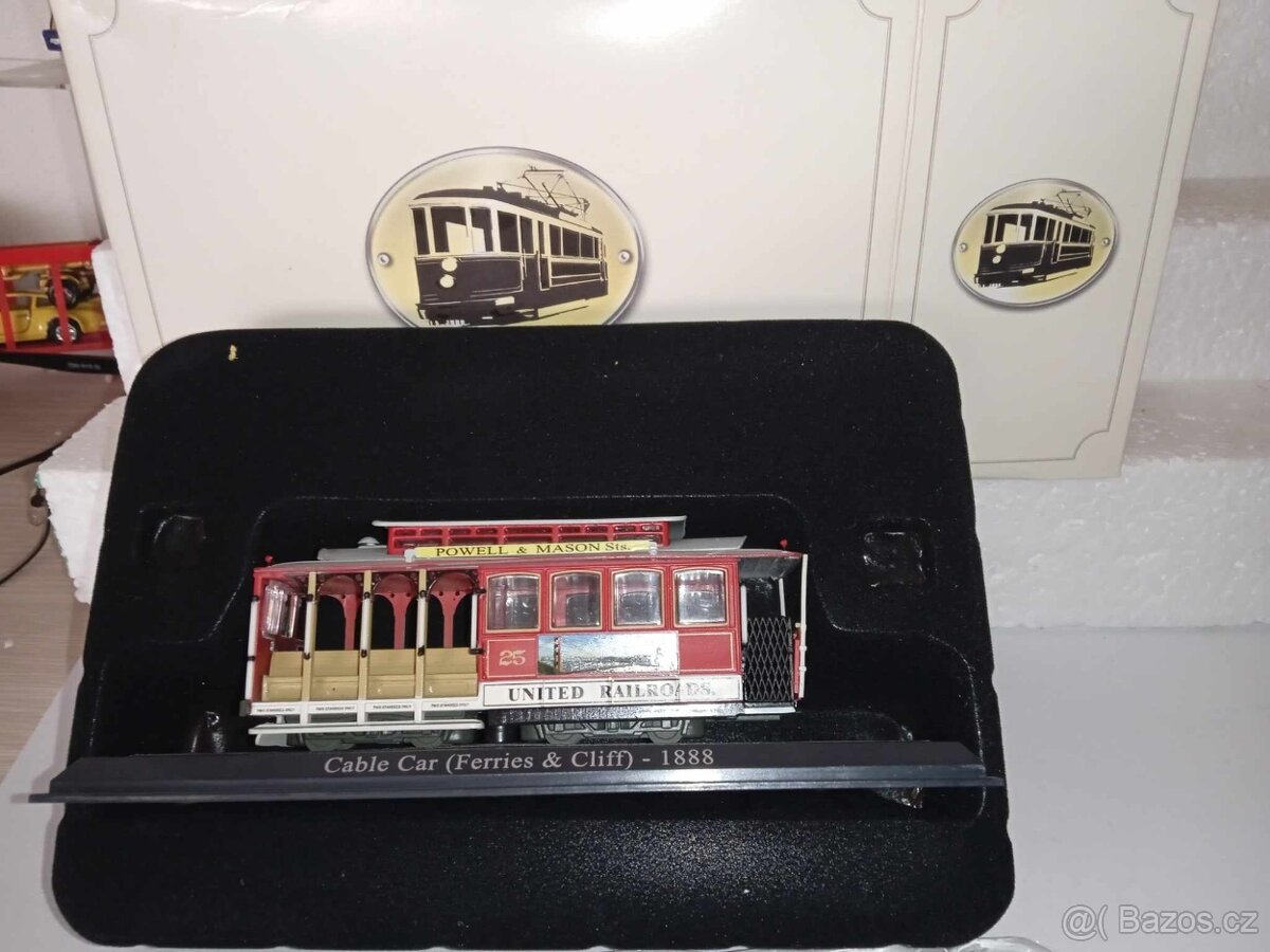 Kovove modely Atlas a ine - 6