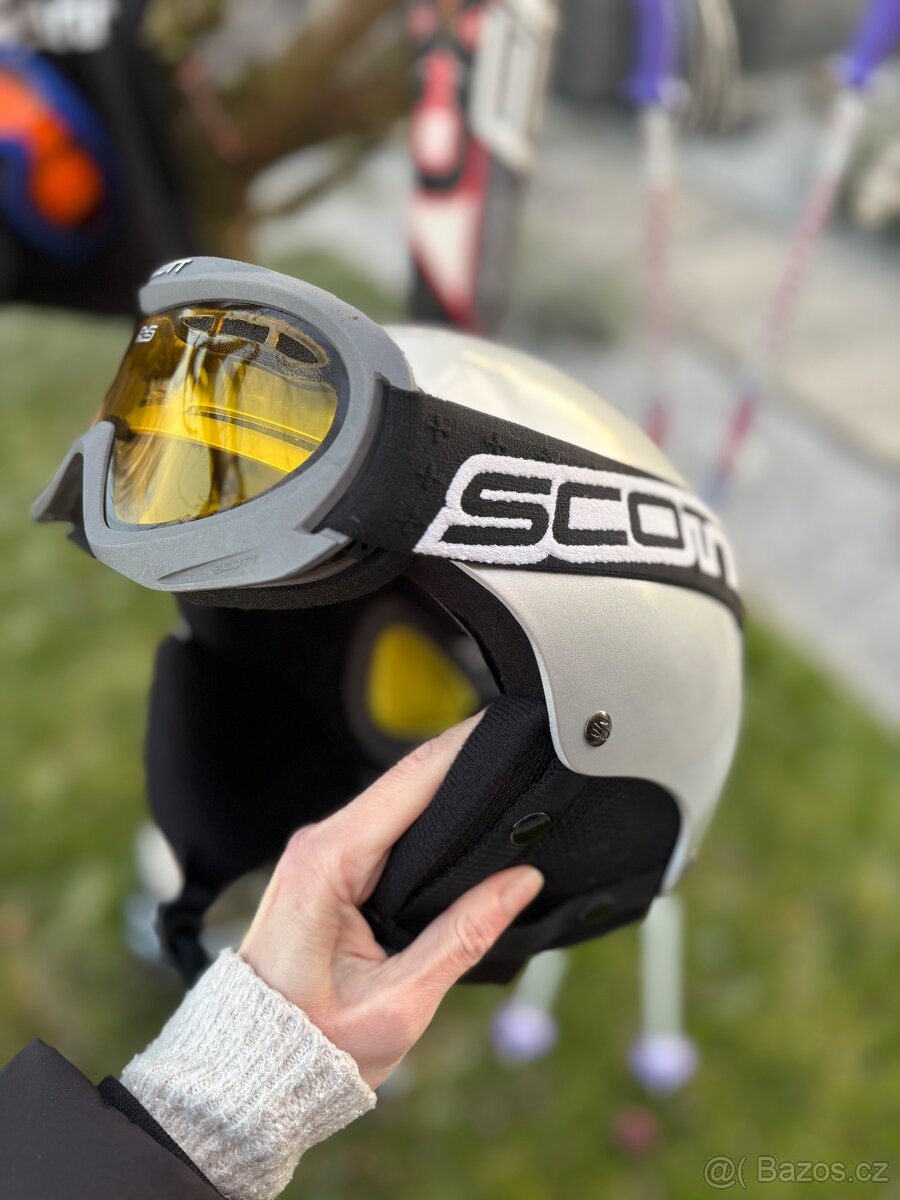 Lyže Fischer, lyžáky Salomon, hůlky, helma a brýle - 6