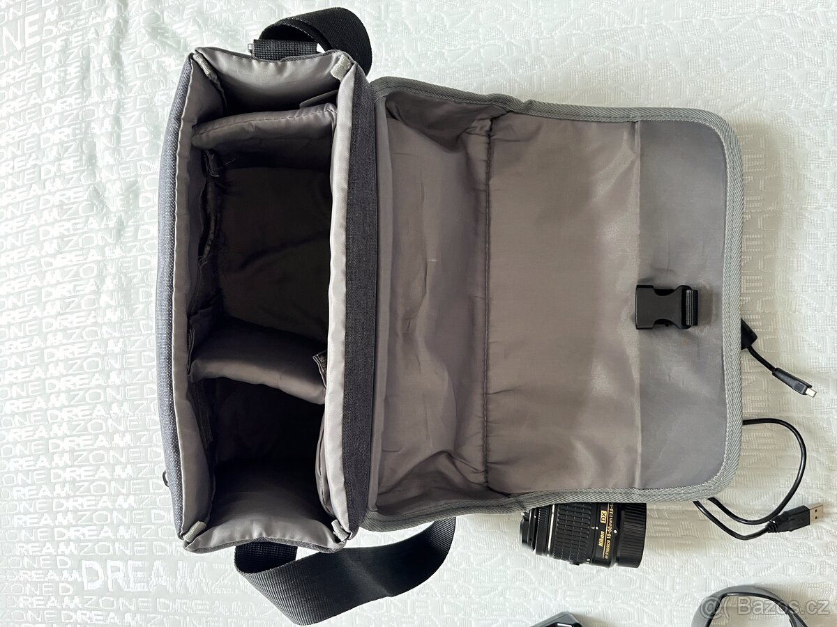 Set Nikon D3300, dva objektivy, brašna ad. - 6