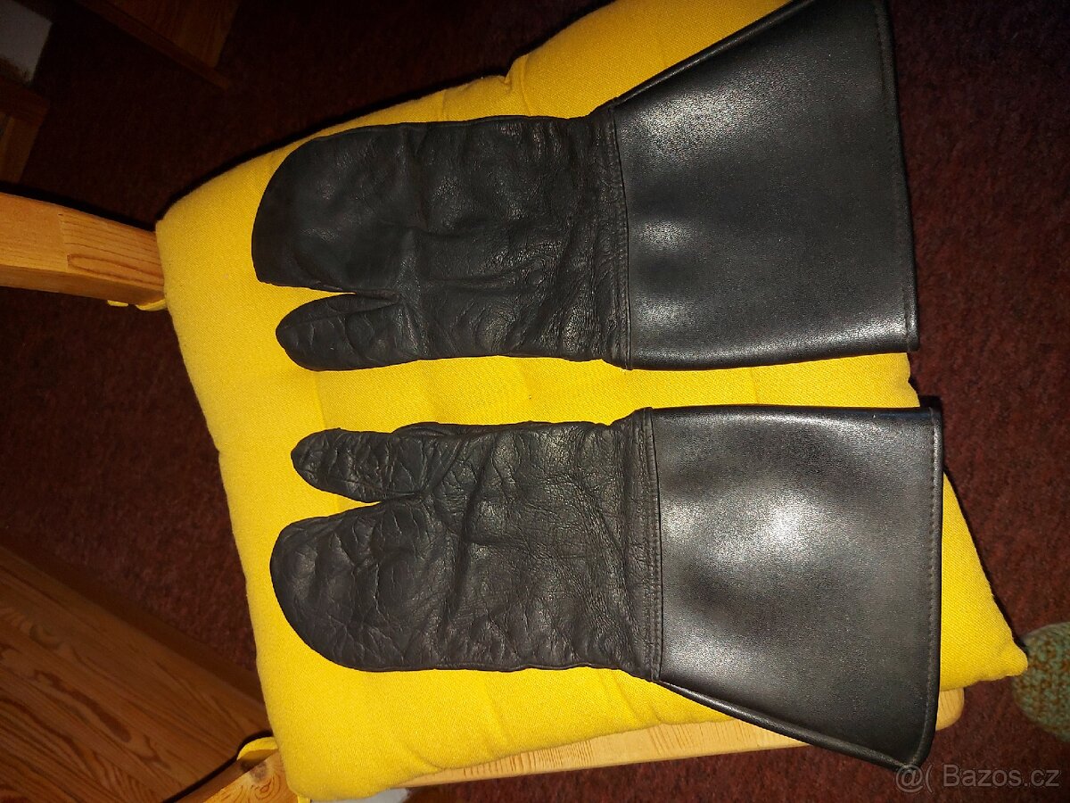 Prodám přilbu a kožené rukavice - 6