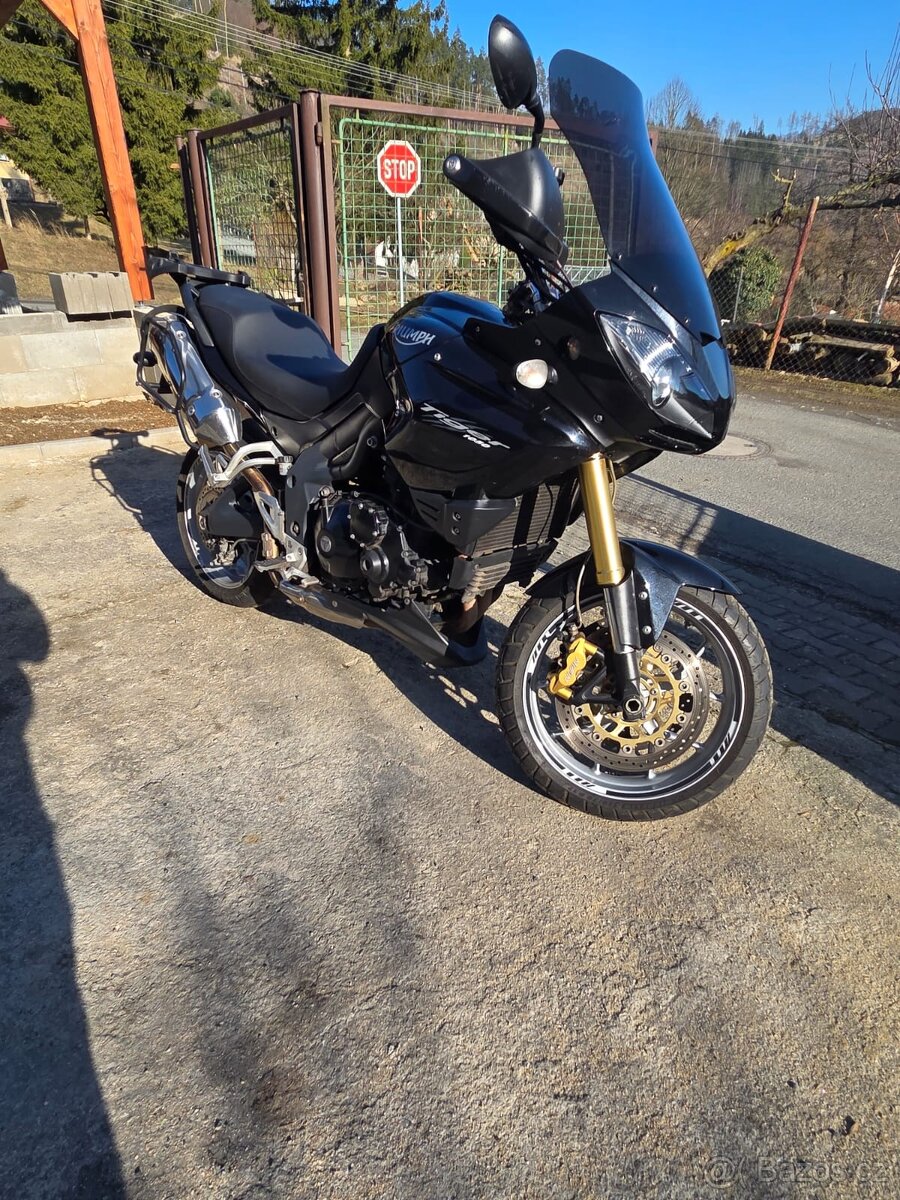 Triumph Tiger 1050 - 6