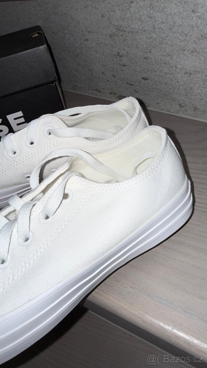 Dámské Converse bílé tenisky 38 - 6