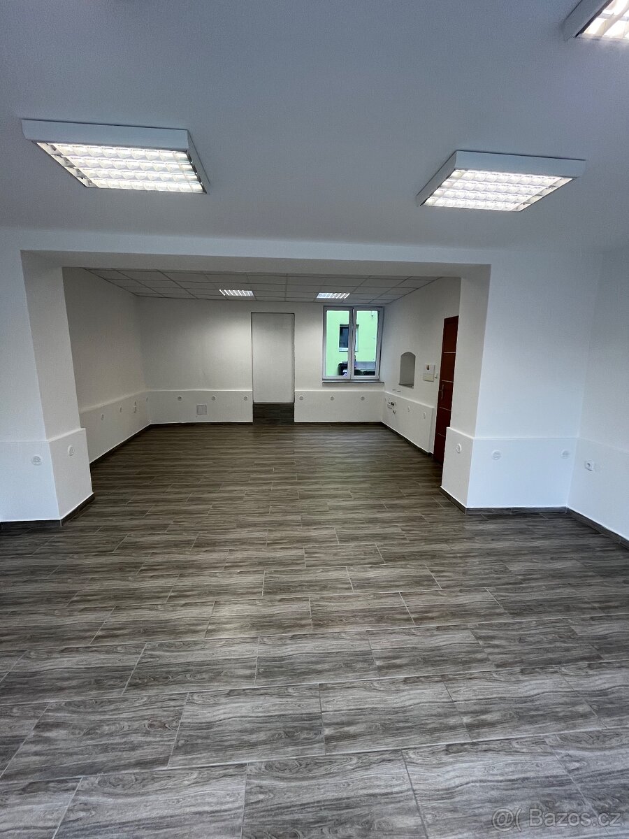Pronájem obchodu kanceláře ordinace, 40 m2, Odry, ul. 1.Máje - 6