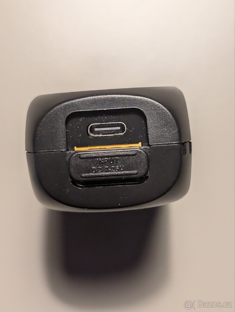 Nabíječka ToolkitRC M4 Pocket – 80W, 1–4S (XT60 / USB-C)
- 6