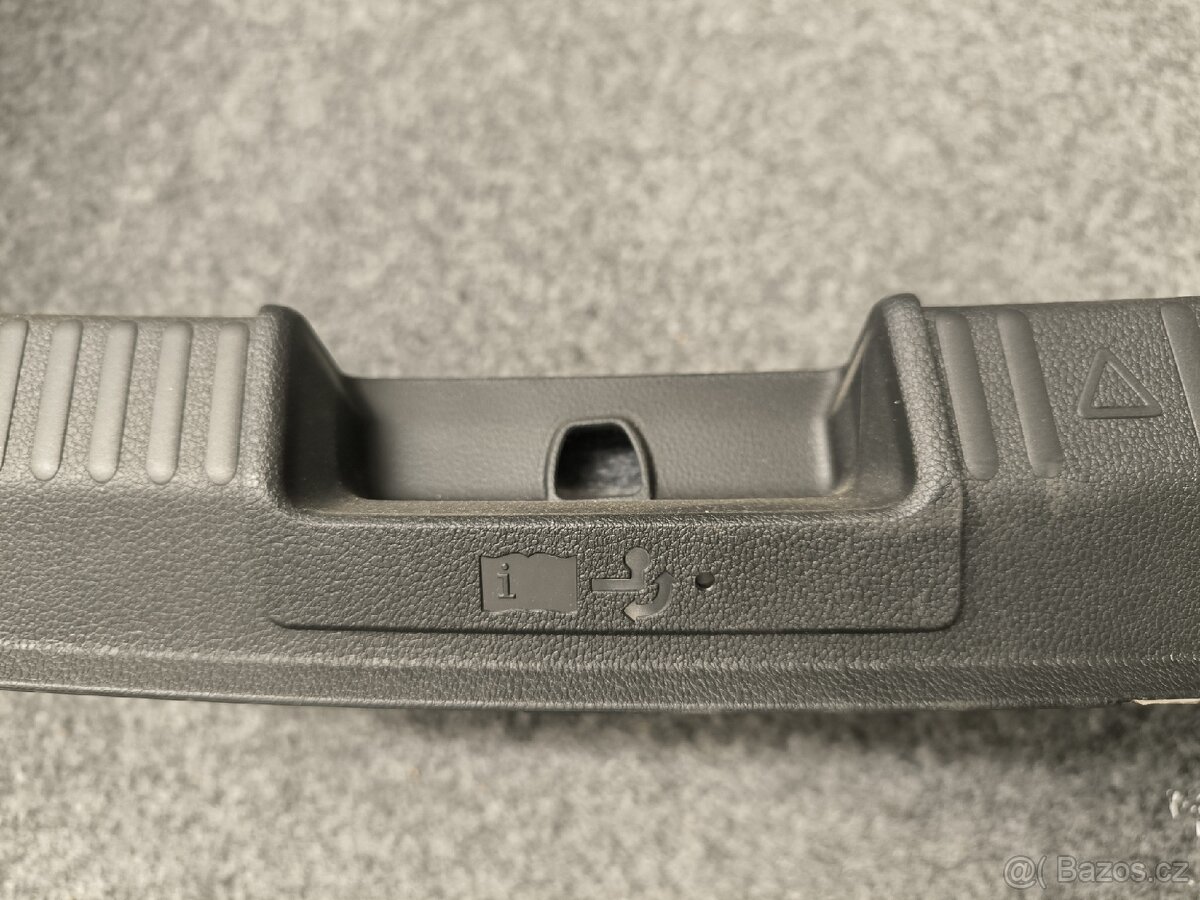 Škoda Superb III 3. Kryt nosiče zámku - 6