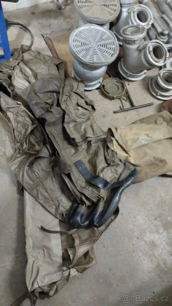 Hasičské a vojenské vybavení - 6