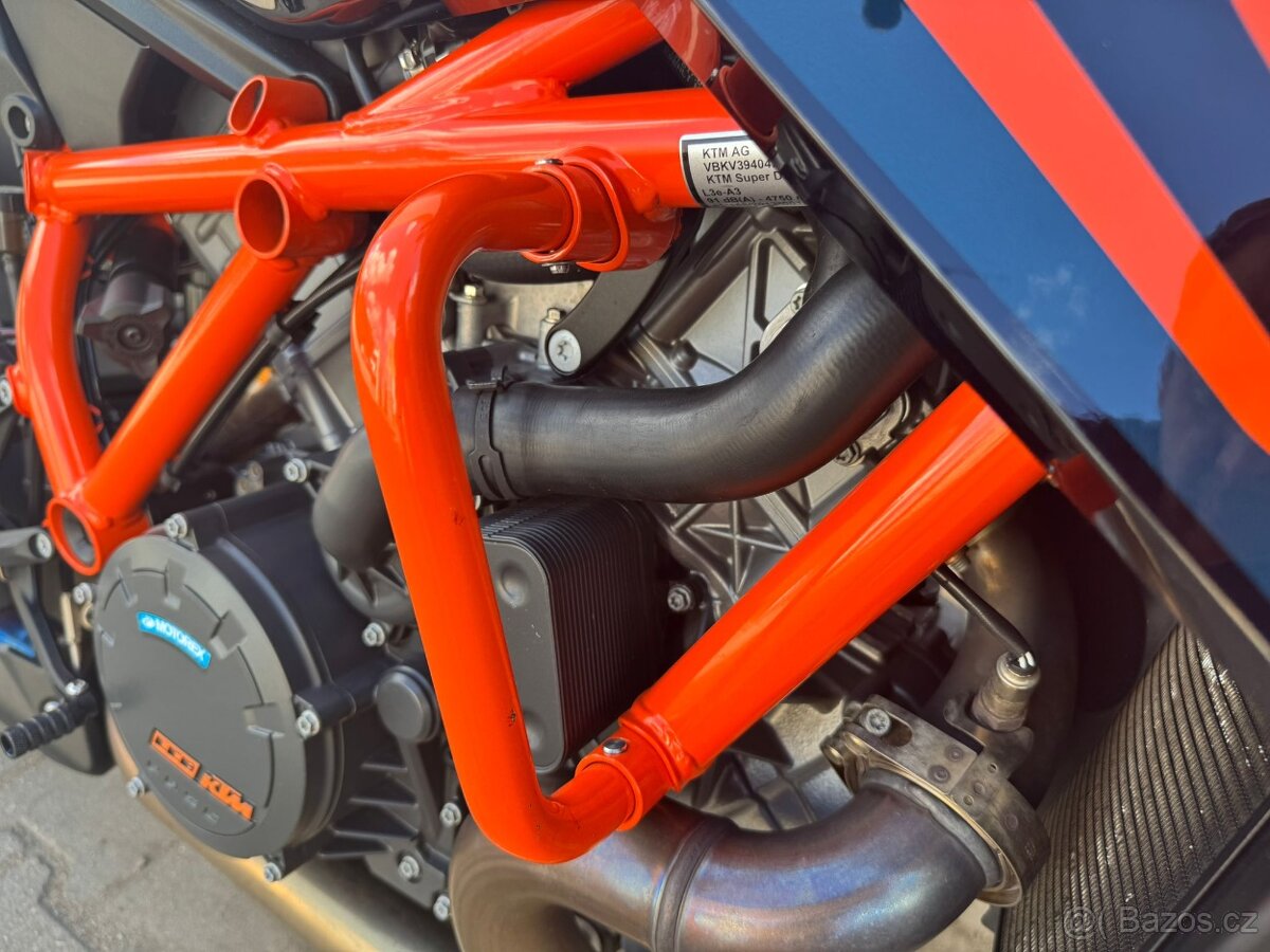 KTM 1290 Super DUKE R - 6