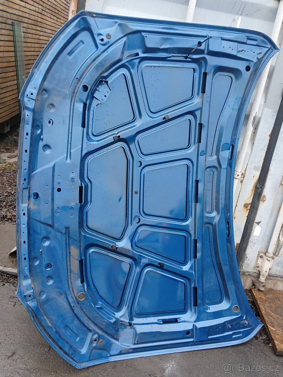 Kapota audi a4 B8 k opravě - 6