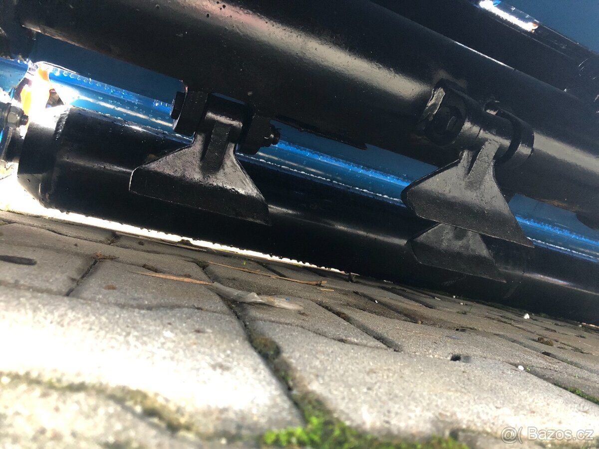 kladívkový mulčovač za traktor / hydraulický posuv - 6