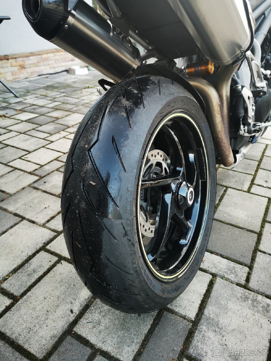 Triumph Speed Triple 1050 RS - 6