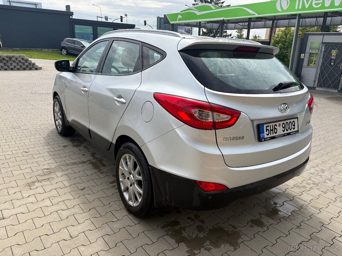 Hyundai ix35,klima,polokůže,1.6 benzin - 6
