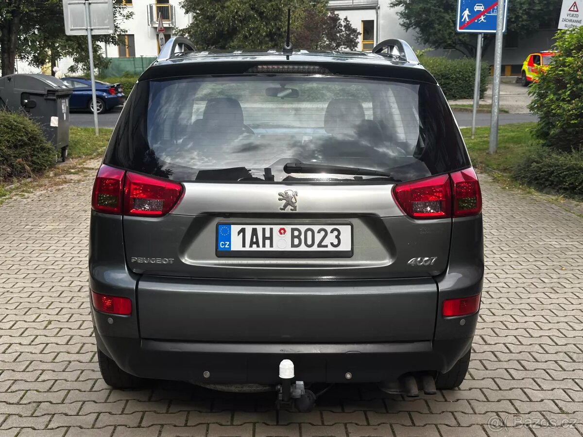 Peugeot 4007 2.2 HDi 4x4 SUV 7 míst Kůže Navi Tažné 2 tuny - 6