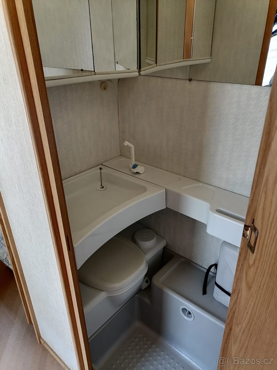 Karavan Knaus, Kuchyňka, Koupelna, Topení - 6