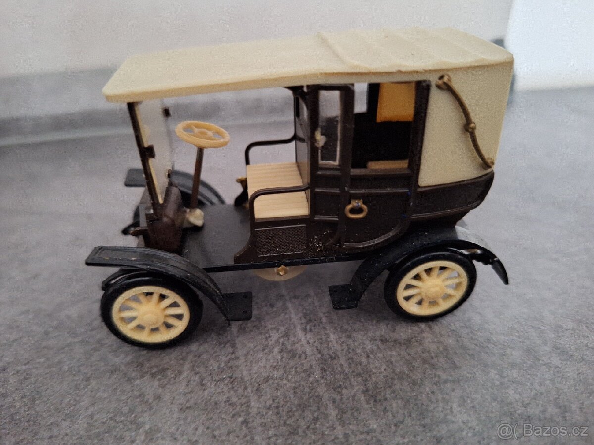 Staré autíčko Igra - 6