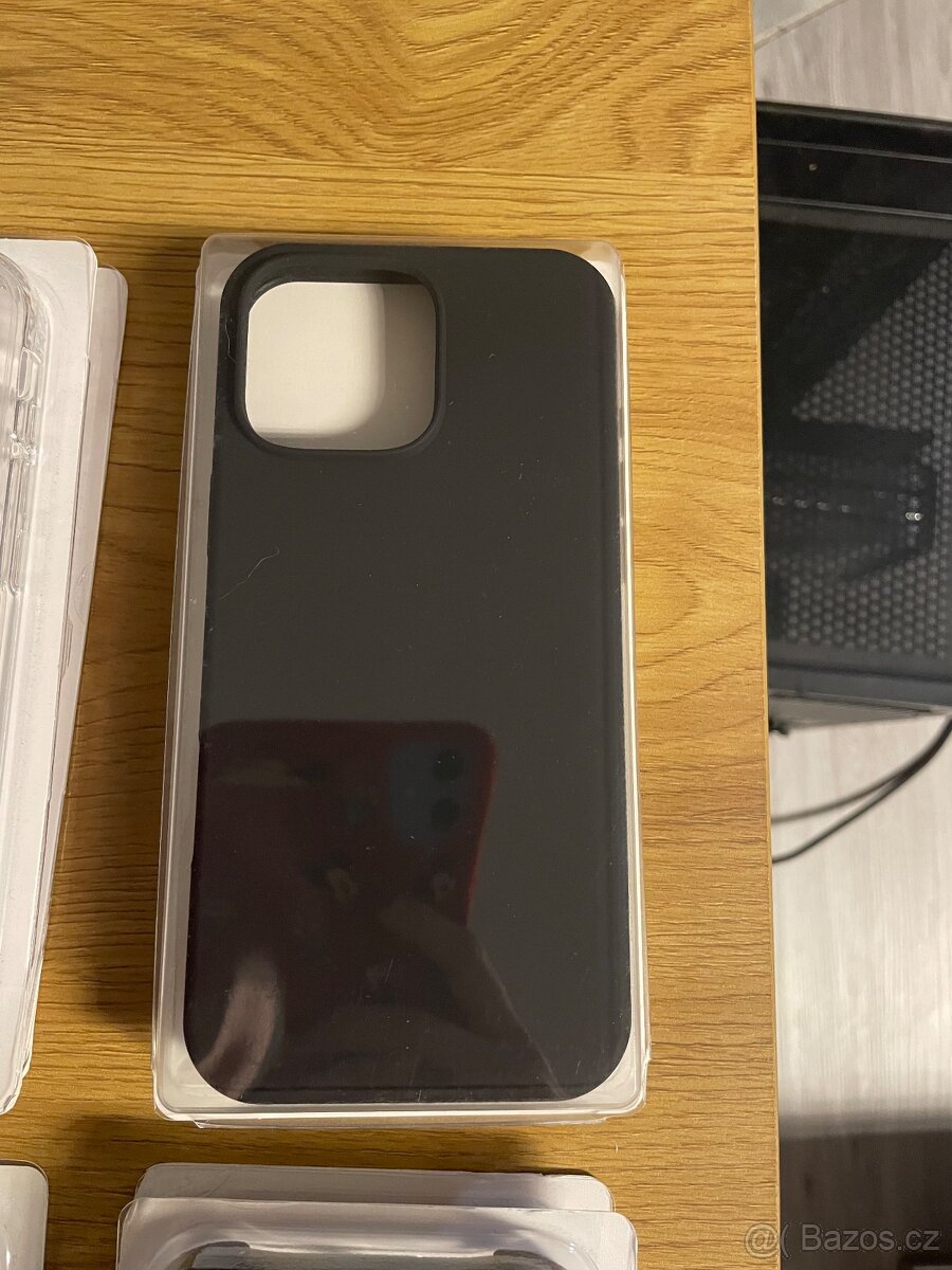 Kryty MagSafe a ochranné skla iPhone 16 Pro Max - 6
