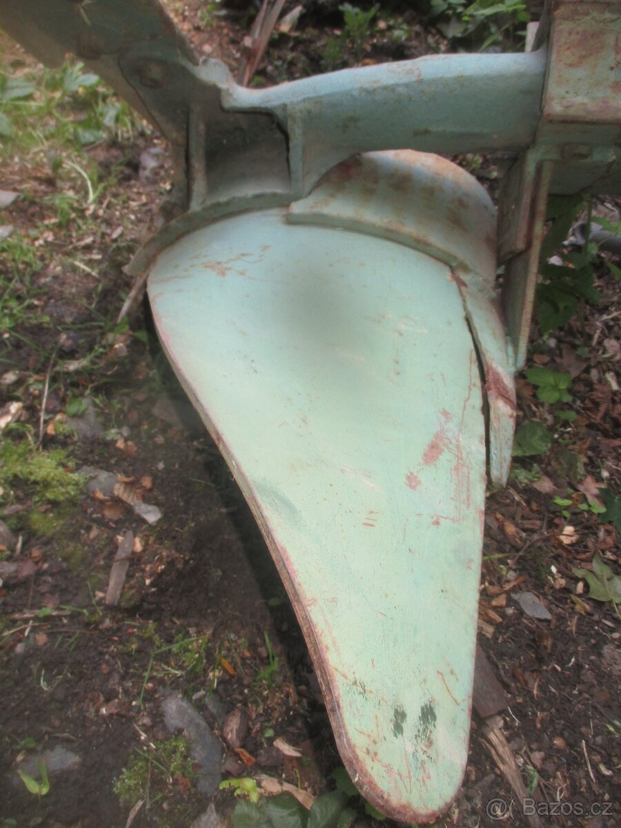 díly na trakturek - 6