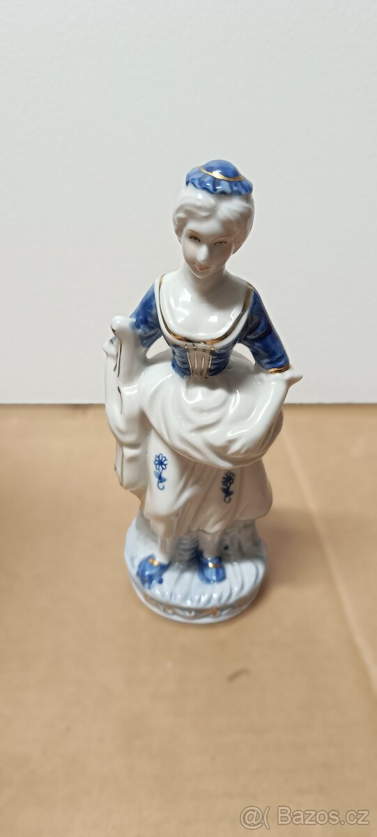 porcelánová figurka hudebnice - 6