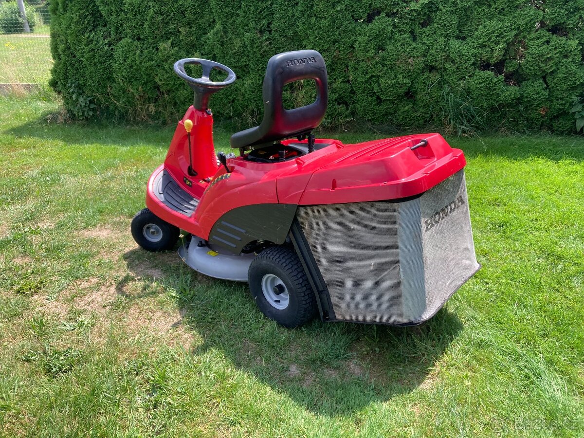 Zahradní traktůrek ,rider Honda 1211 - 6