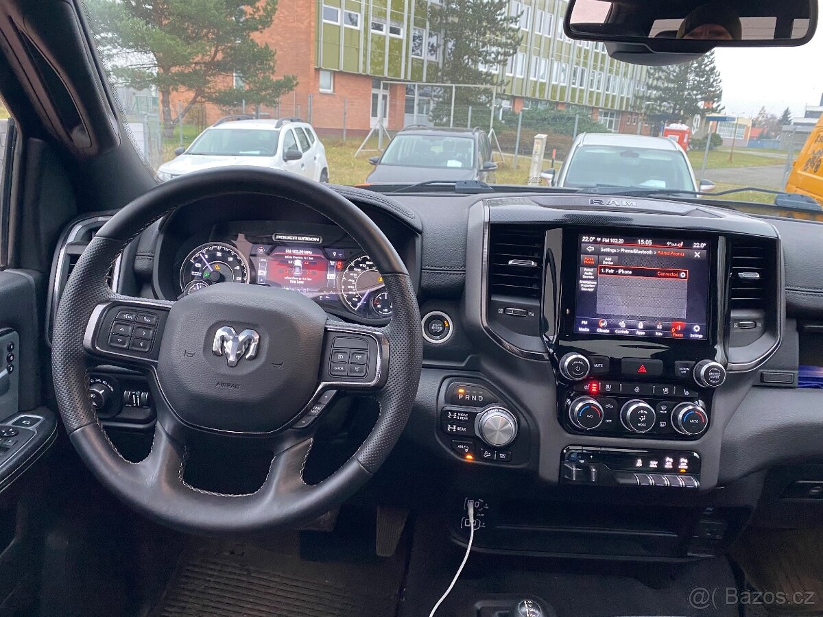 DODGE RAM 2500 6.4 V 8 - 6