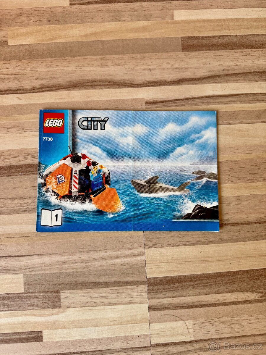 LEGO City 7738 Pobřežní hlídka – vrtulník a záchranný člun - 6