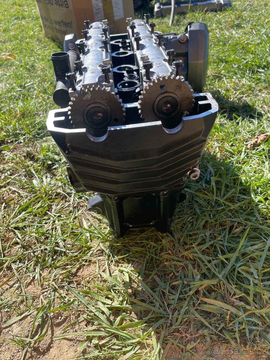 BMW, Kawasaki, Yamaha - motory - 6