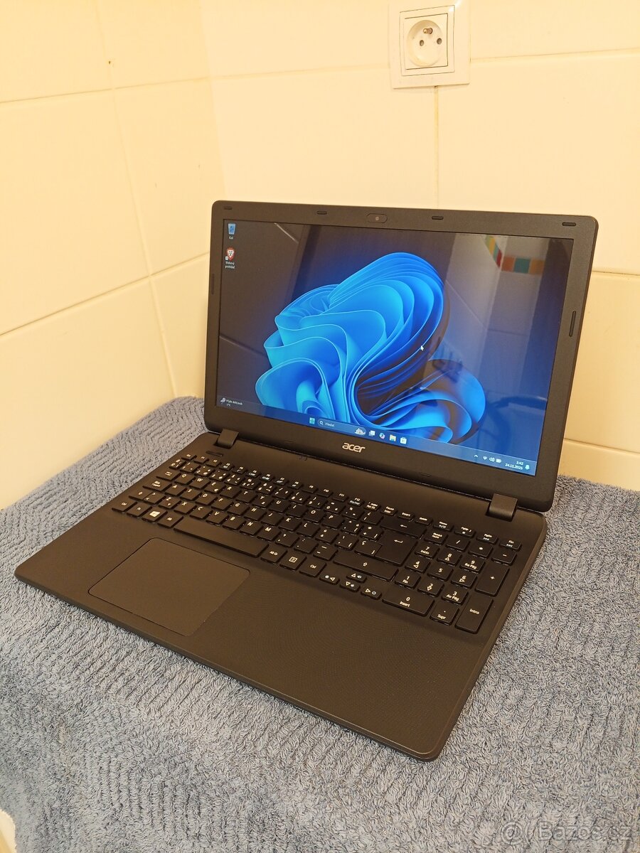 Notebook Acer ES1-512 - Pěkný stav - 6