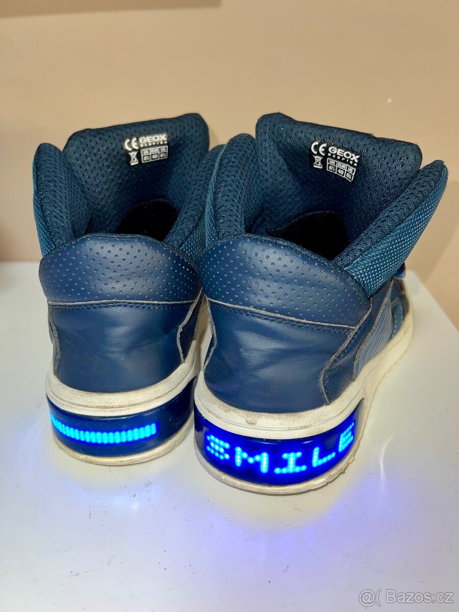 Boty s led osvětlením na aplikaci Geox Respira vel. 40 - 6
