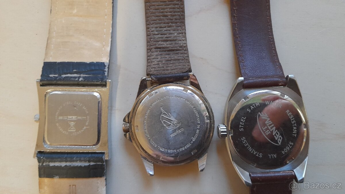 3x hodinky různé - 6
