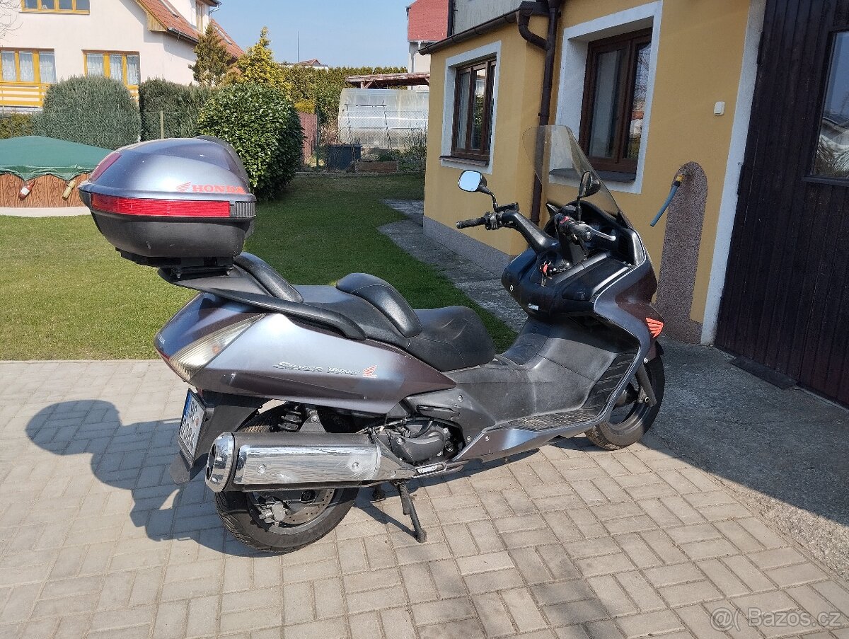 Honda Silver Wing FJS 400 - 6