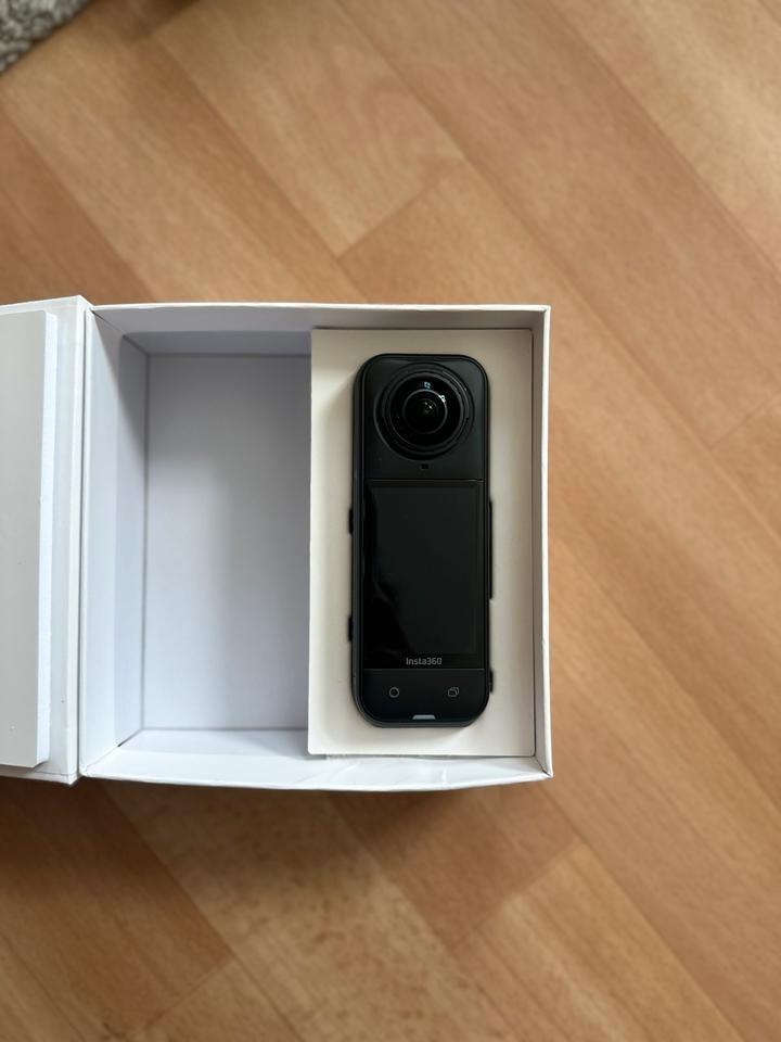 Insta360 X5 - 6