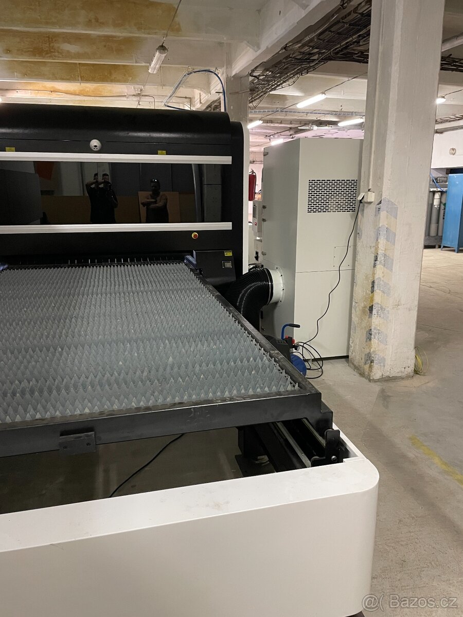 Kombinovaný vláknový laserový pálící stroj TVARcut LF3015GAR - 6