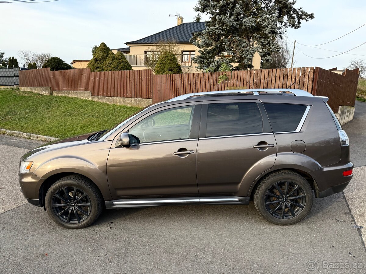 Mitsubishi Outlander 2.2 DI-D 4x4 automat původ Čr - 6