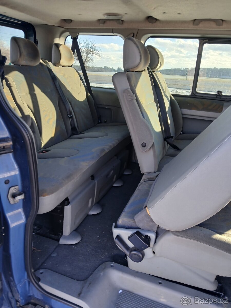 Renault Trafic Passenger 2-8mistne 1.9 Tdci 74kw - 6