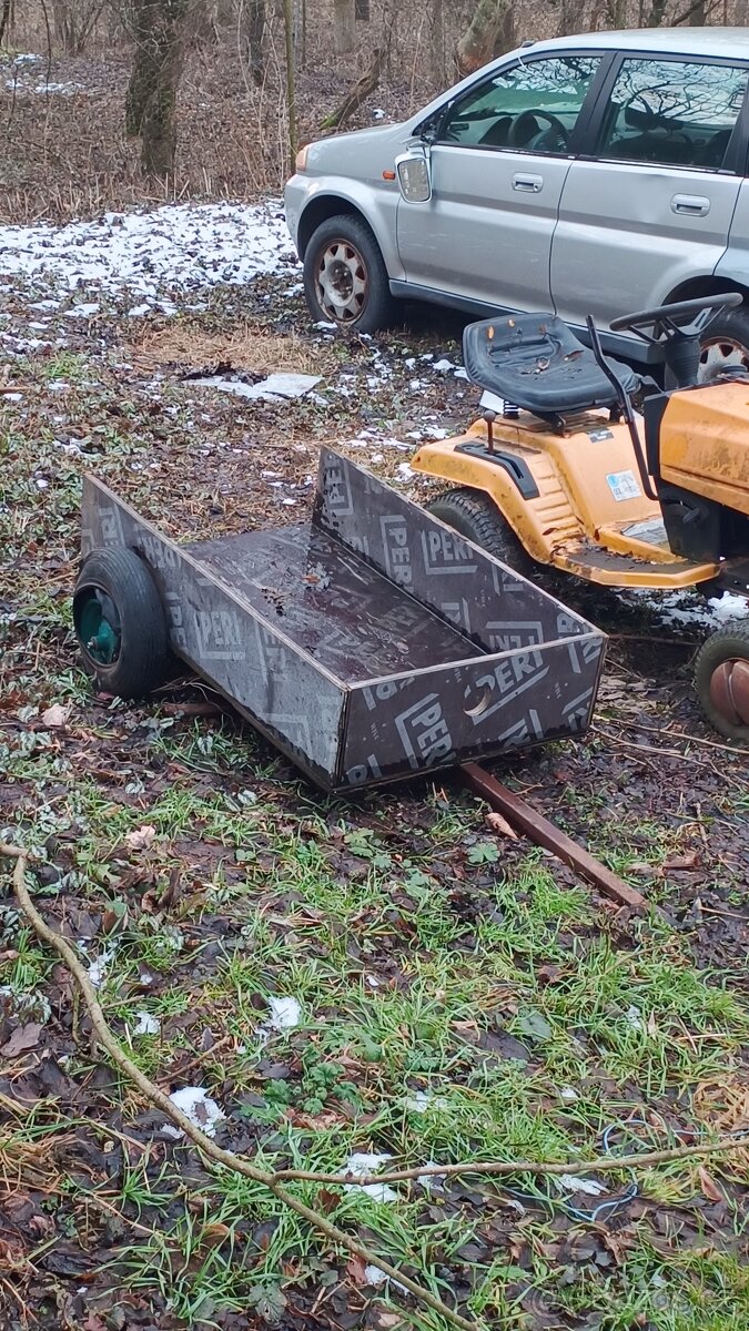 Zahradní traktor. - 6