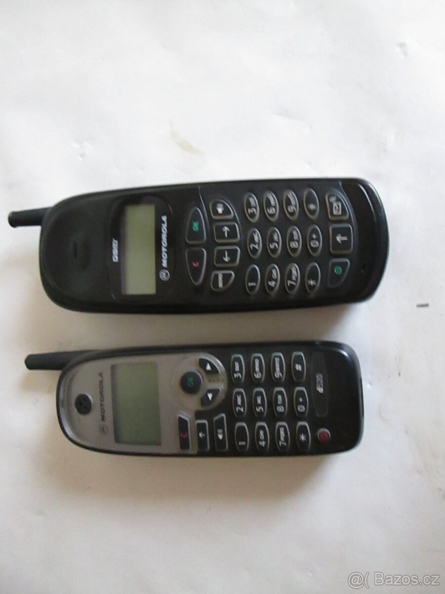 STAR.SBĚR.MOBILY A NABÍJEČKY. - 6