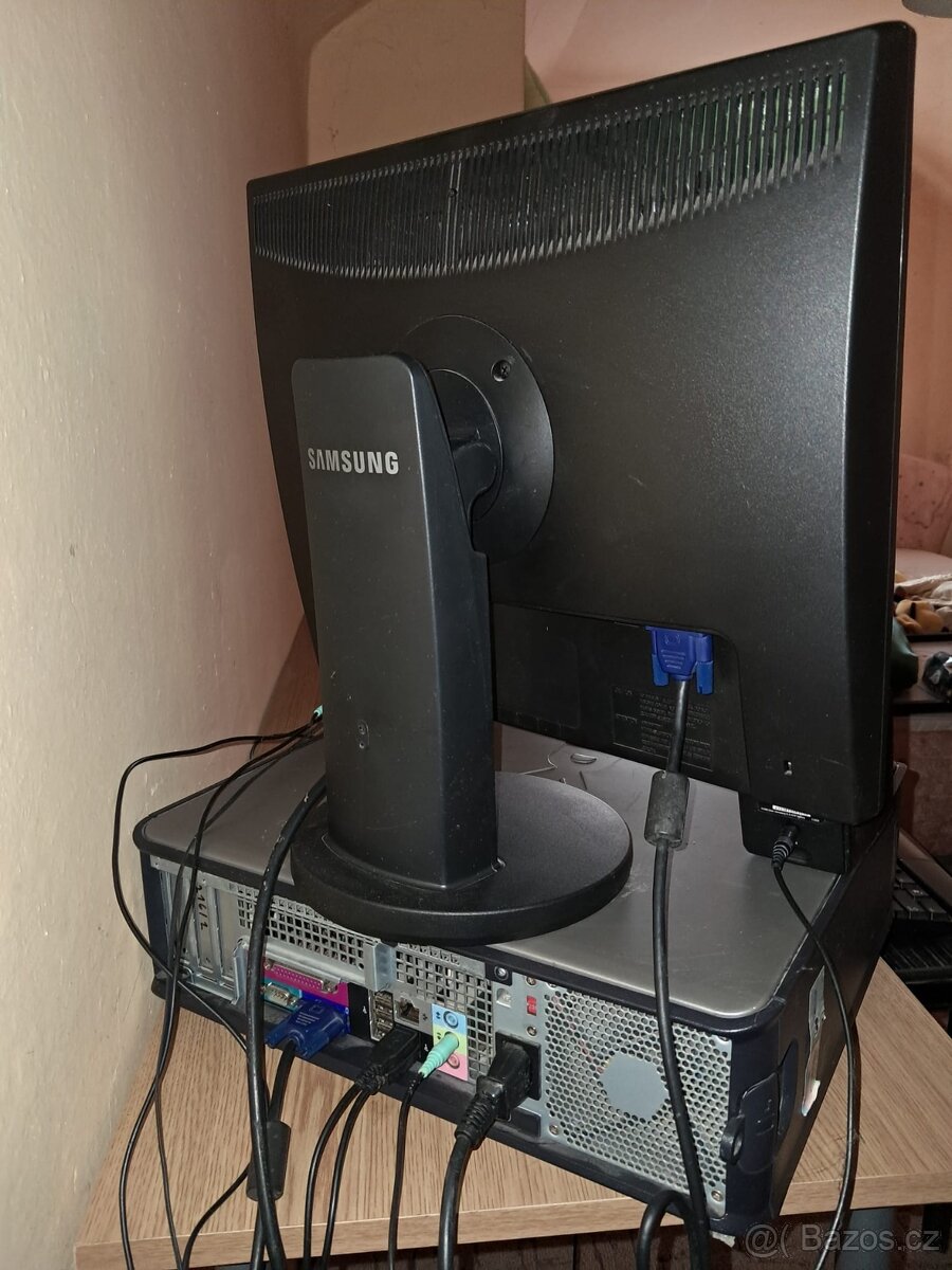 POČÍTAČ DELL, TISKÁRNA I SE STOLEM - 6