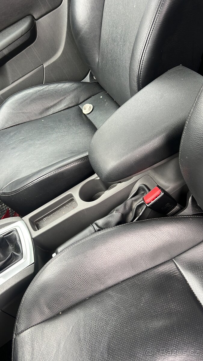 Ford focus cabrio 2.0i - 6