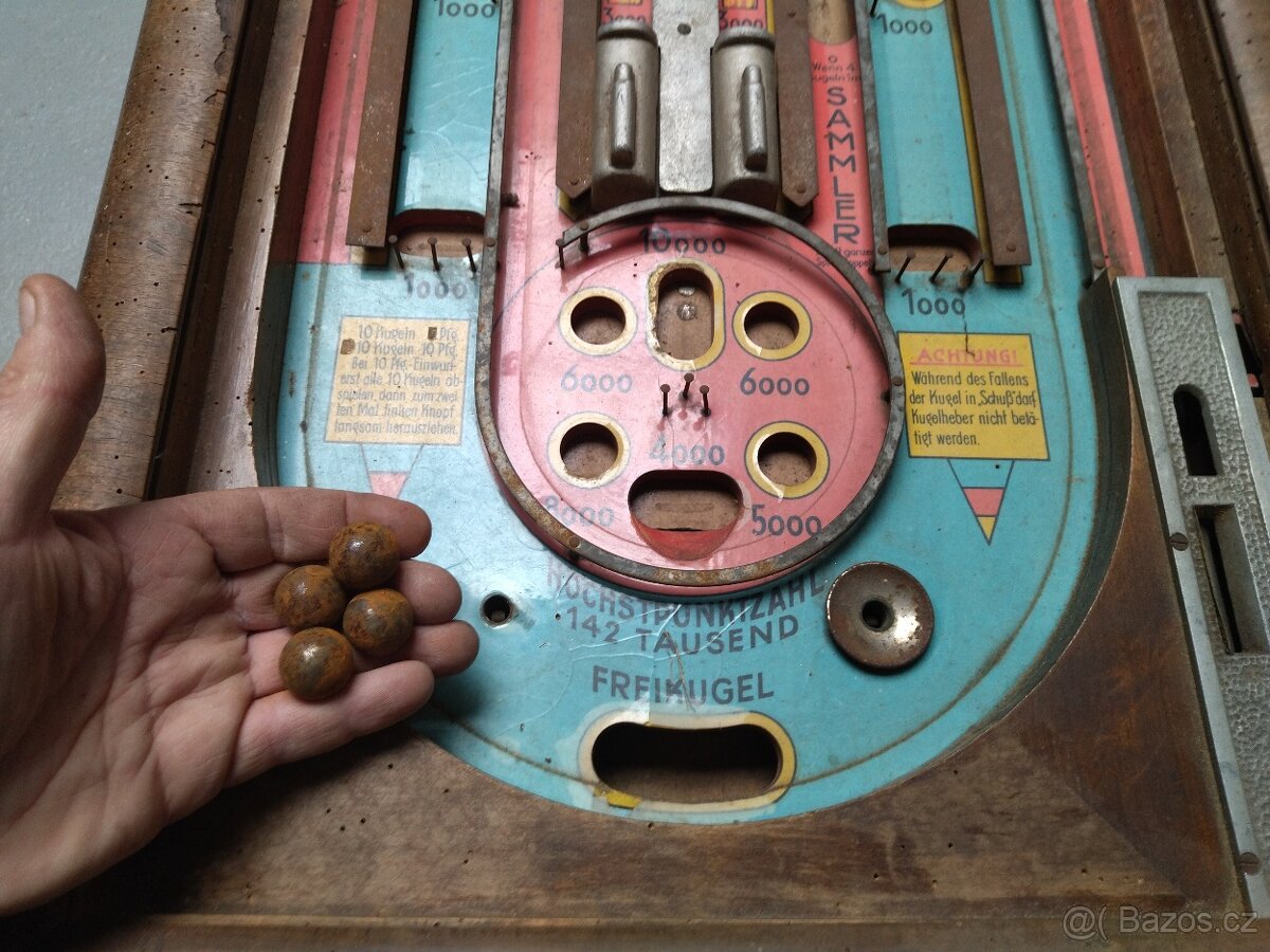 Starý hrací automat - 6