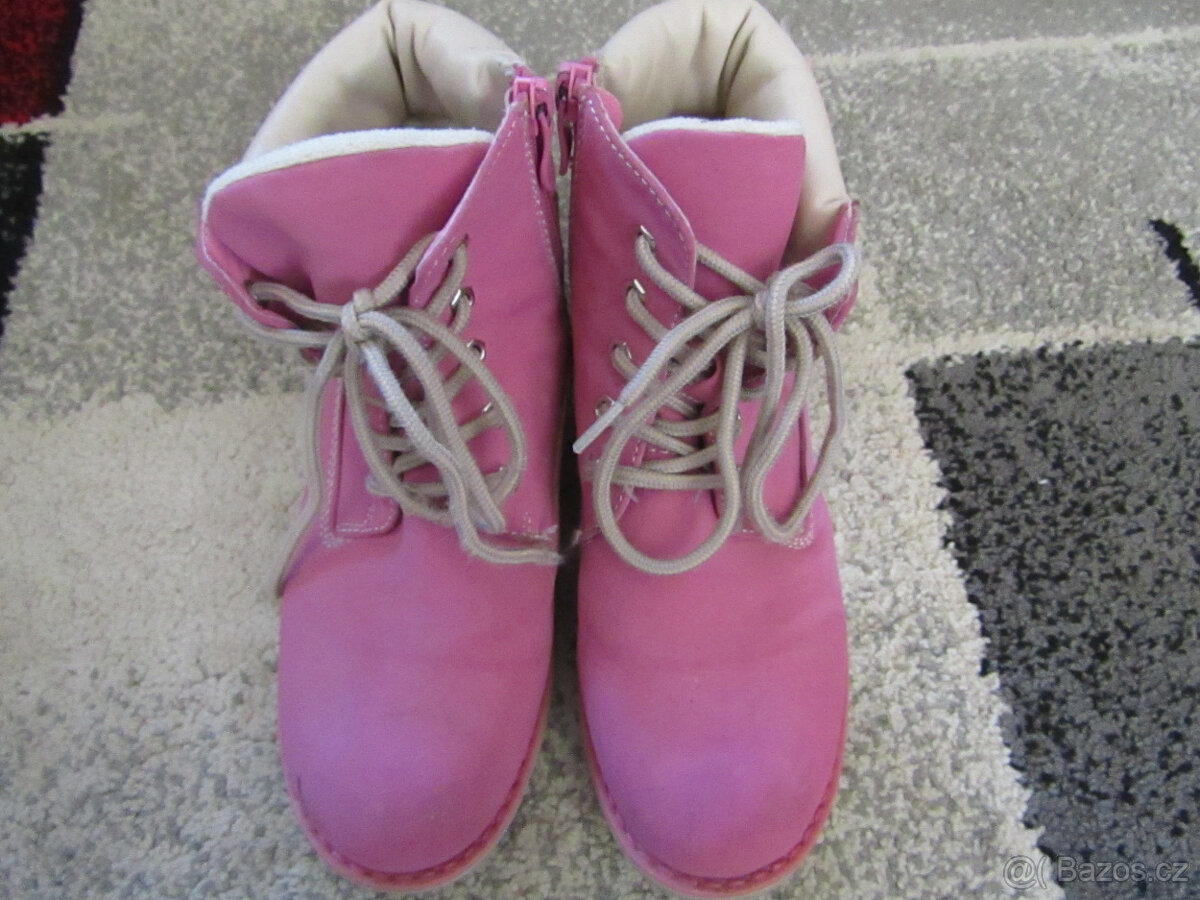 Boty pro holku vel.35-kozačky,válenky,pantofle - 6