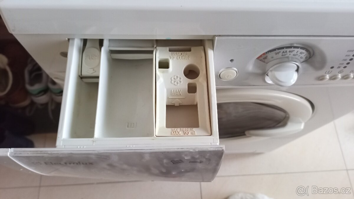 Automatická pračka s předním plněním. - 6