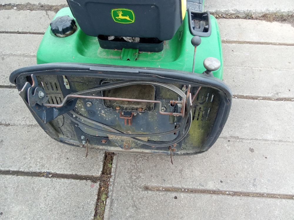 Zahradní traktor John Deere LTR 180 díly - 6