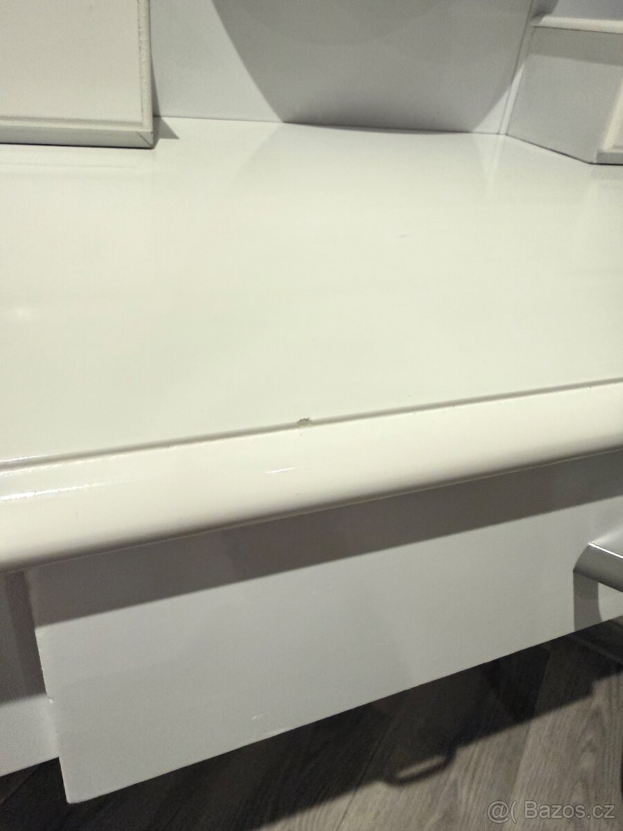 Toaletní stolek se zrcadlem - 6