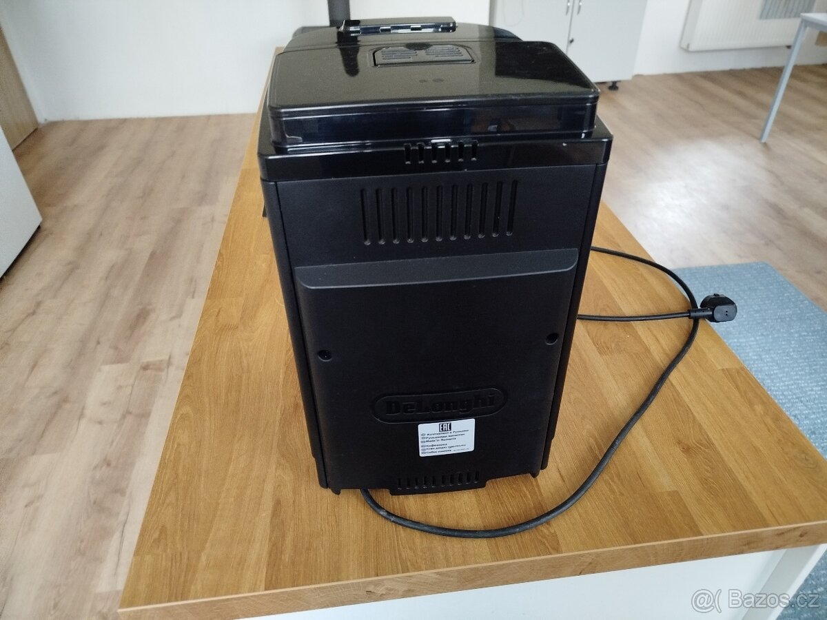 Prodám DeLonghi Magnifica - 6