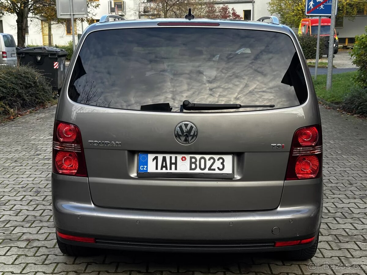 Volkswagen Touran 1.4 TSI 103 kW Highline Navi ParkAssist - 6