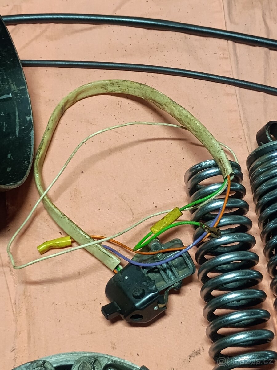 Díly na ČZ175/477 + nějaké díly Jawa/ČZ - 6