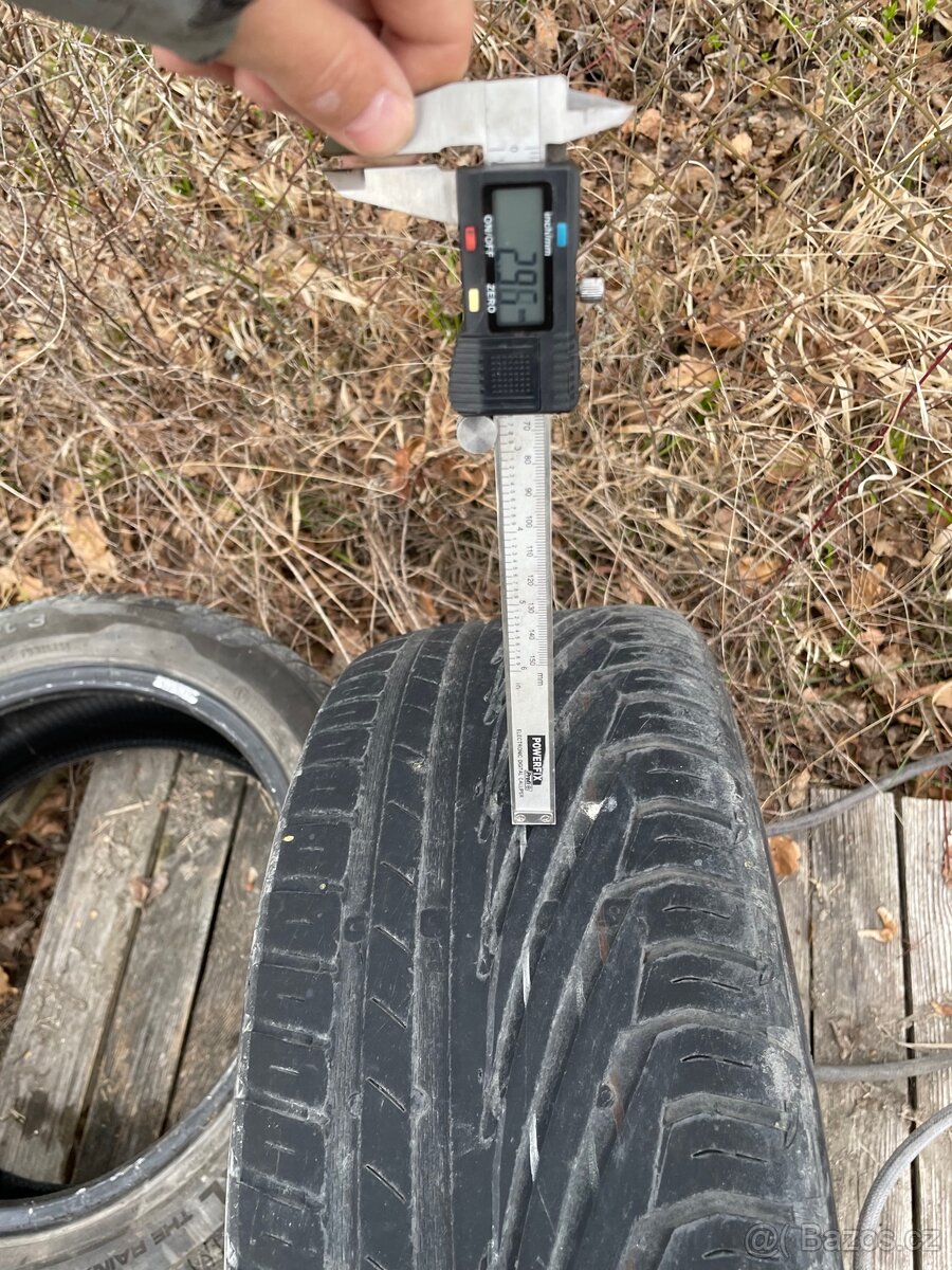 Pneu Uniroyal 195/50 R15 - 6