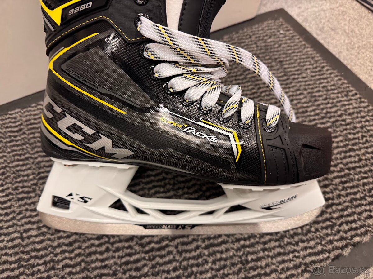 BRUSLE CCM SUPER TACKS 9380, VEL. 43/8 D - 6