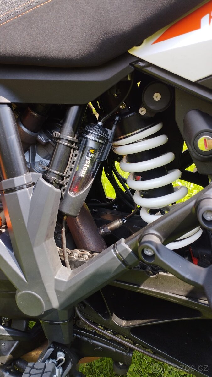 Ktm 1290 - 6