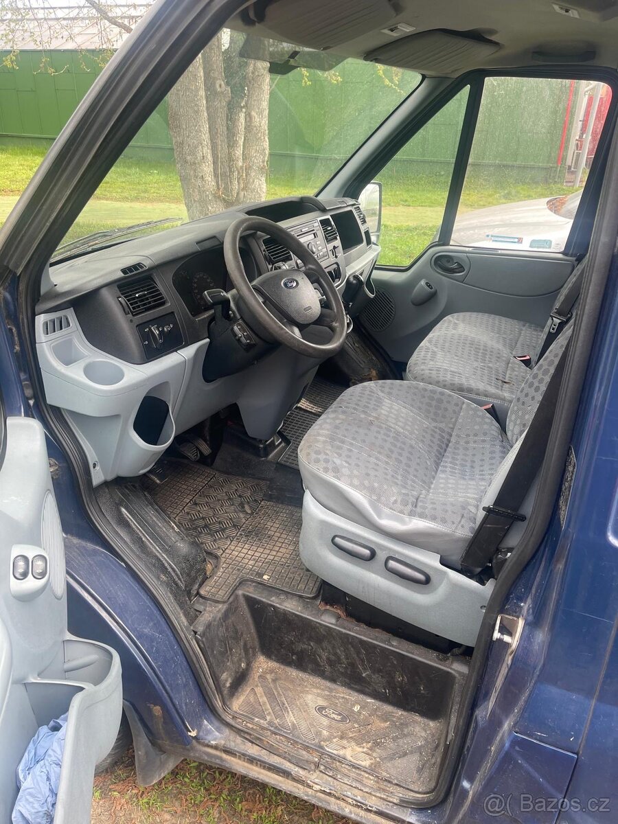 FORD TRANSIT 2,2 - 6