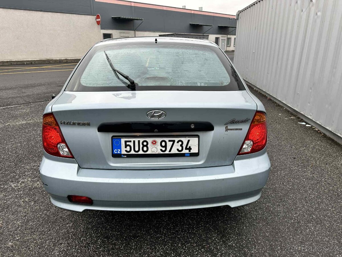 Hyundai Accent - 6